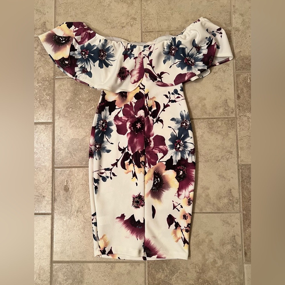 NWT Windsor floral off shoulder dress